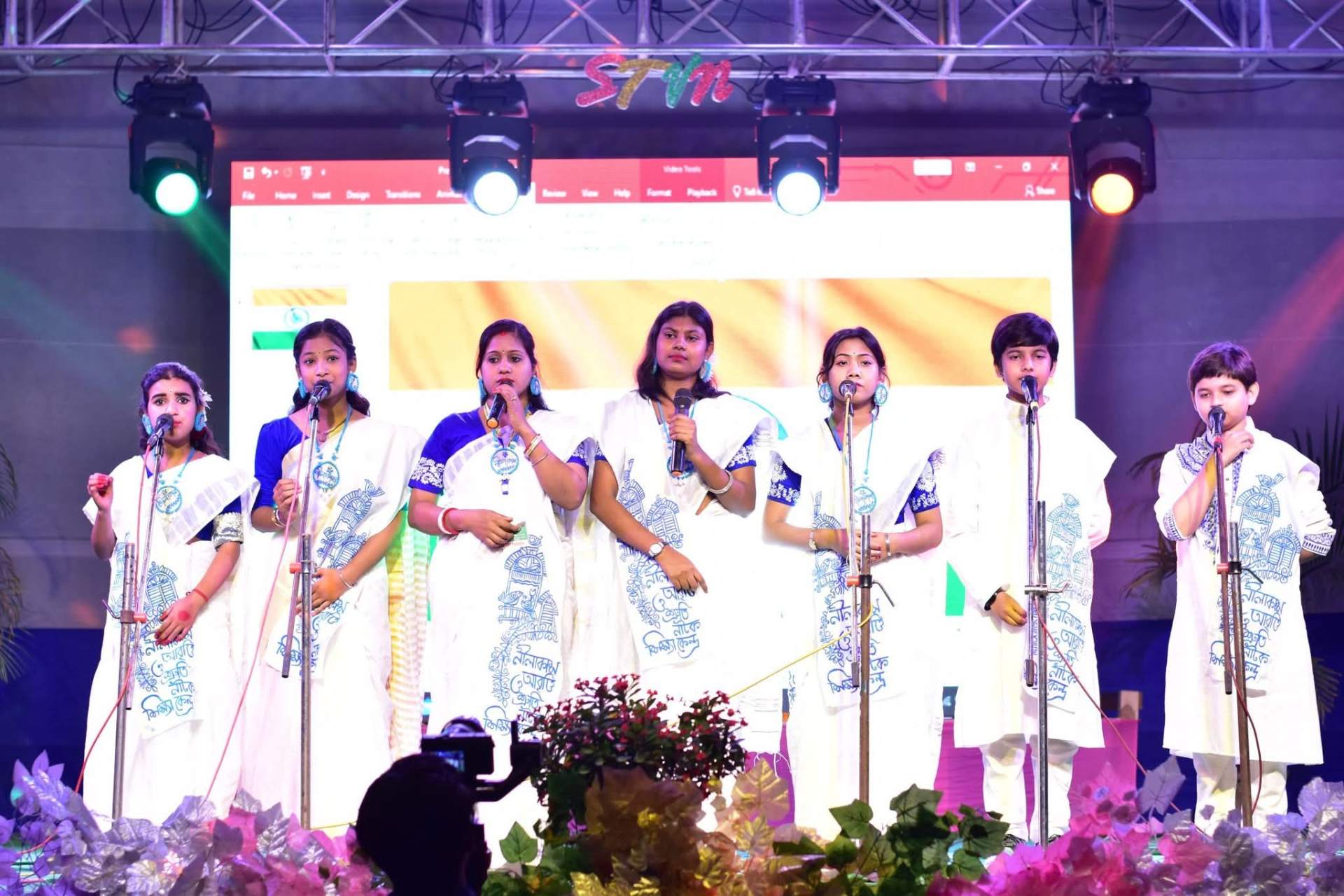গ্যালারি 2